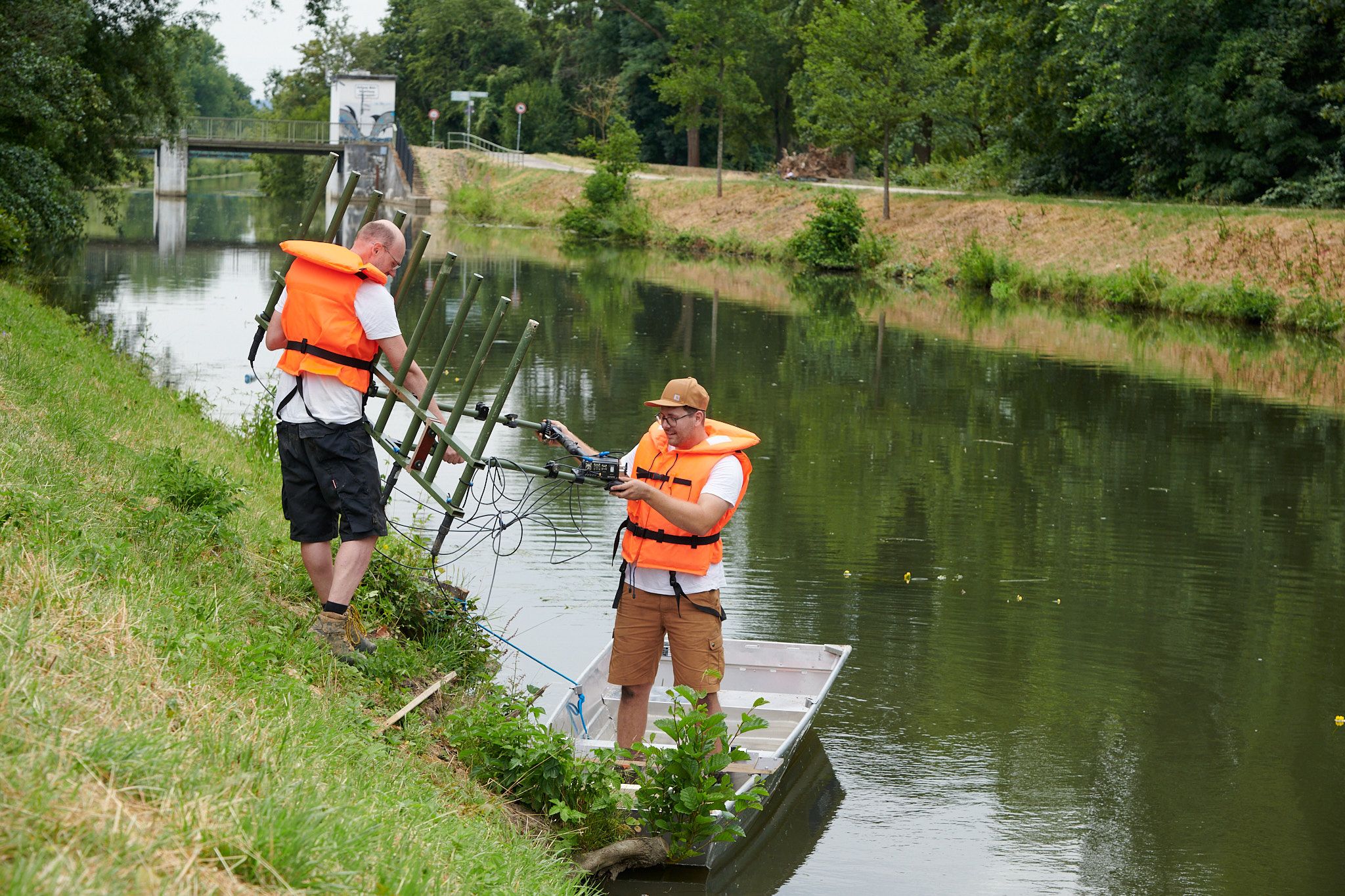 29.06.2023 Kampfmittelsondierung auf der Nidda